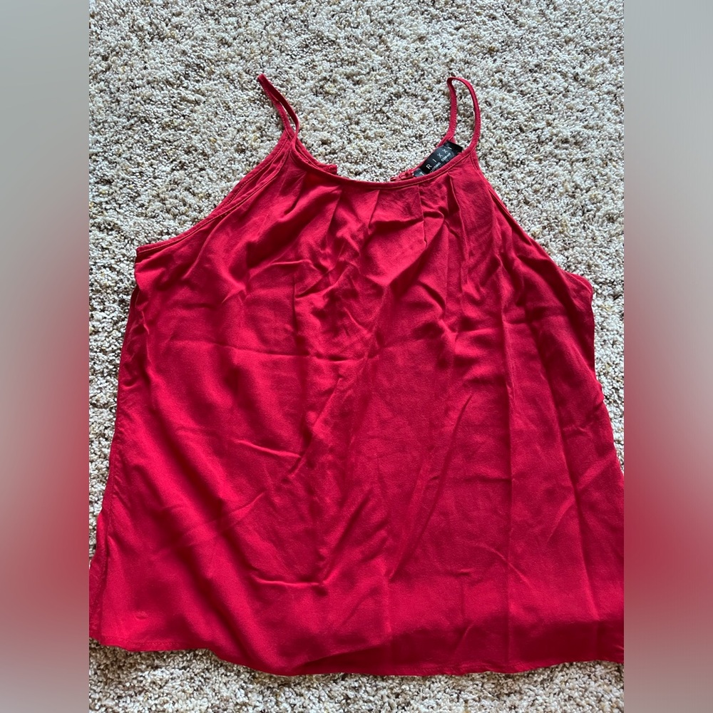 Sleek tank top